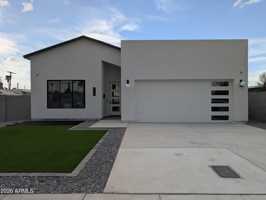 featured image of 826 W 12th St