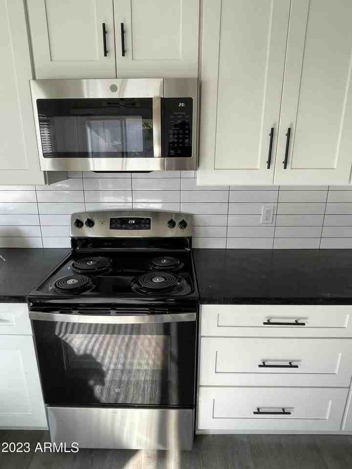 1539 E Beacon Dr - Photo 2 of 19