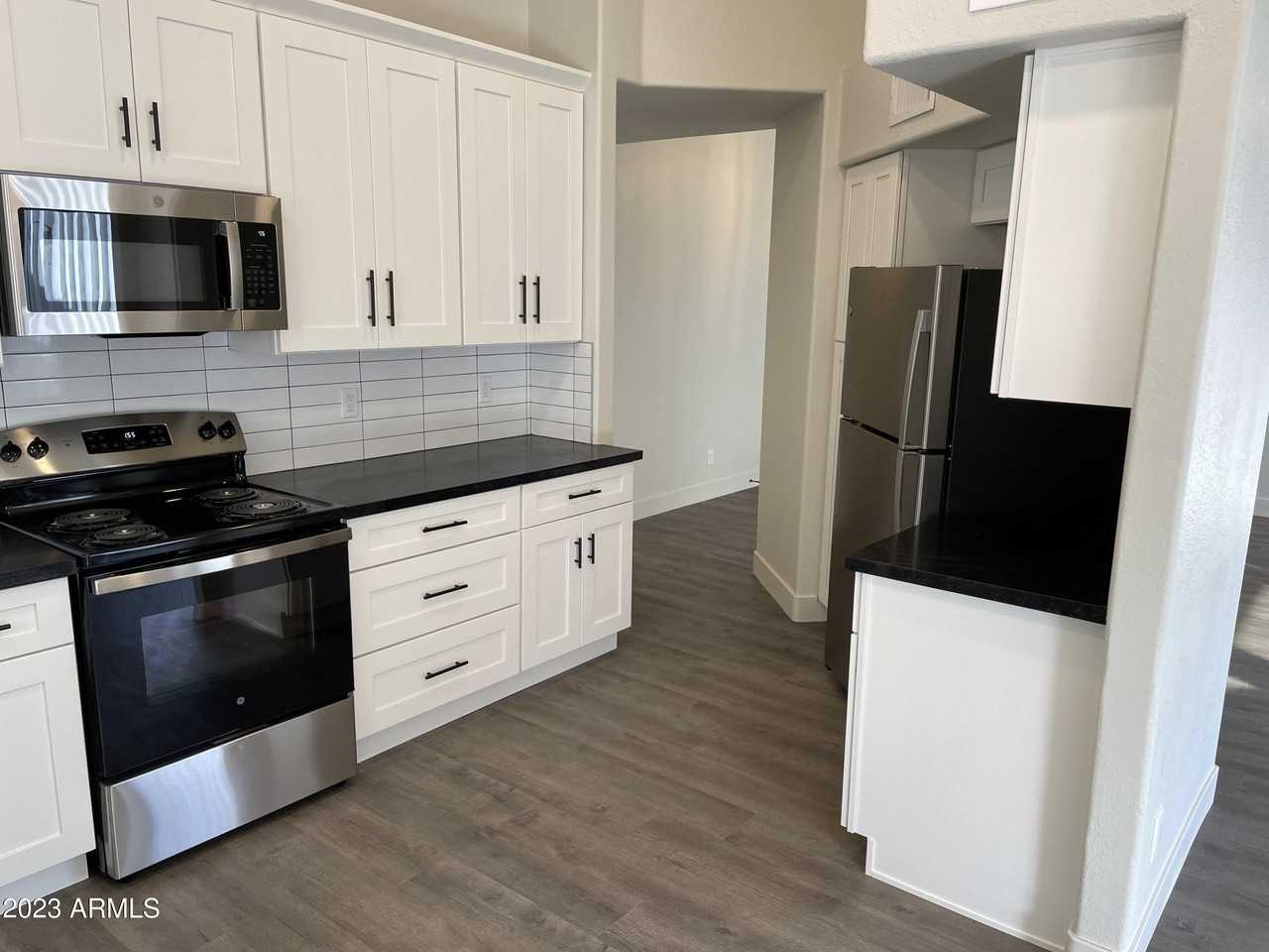 1539 E Beacon Dr - Photo 6 of 19