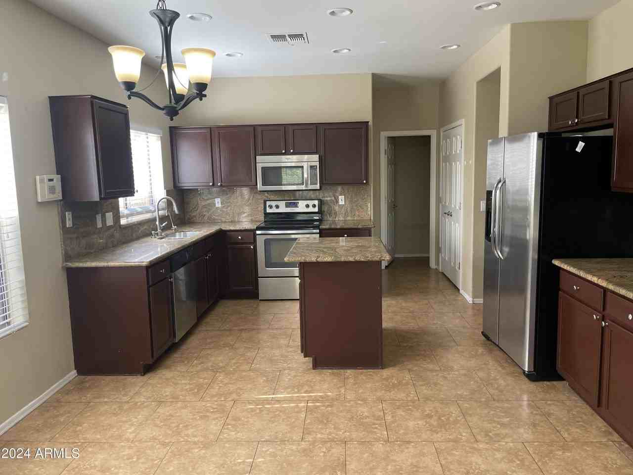 40435 N Acadia Ct - Photo 6 of 22