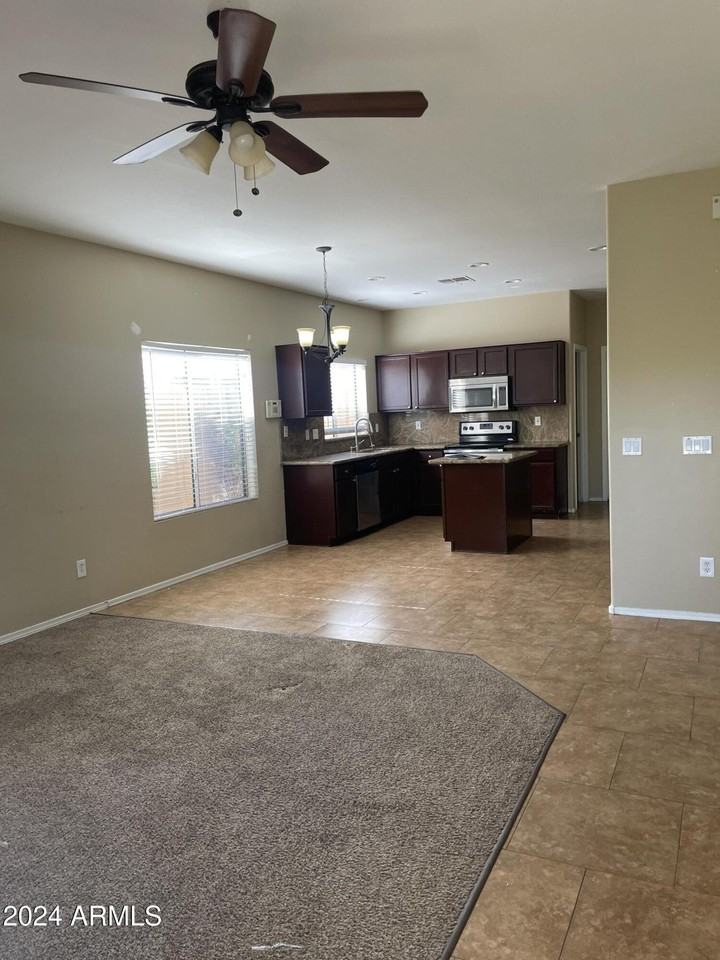 40435 N Acadia Ct - Photo 7 of 22