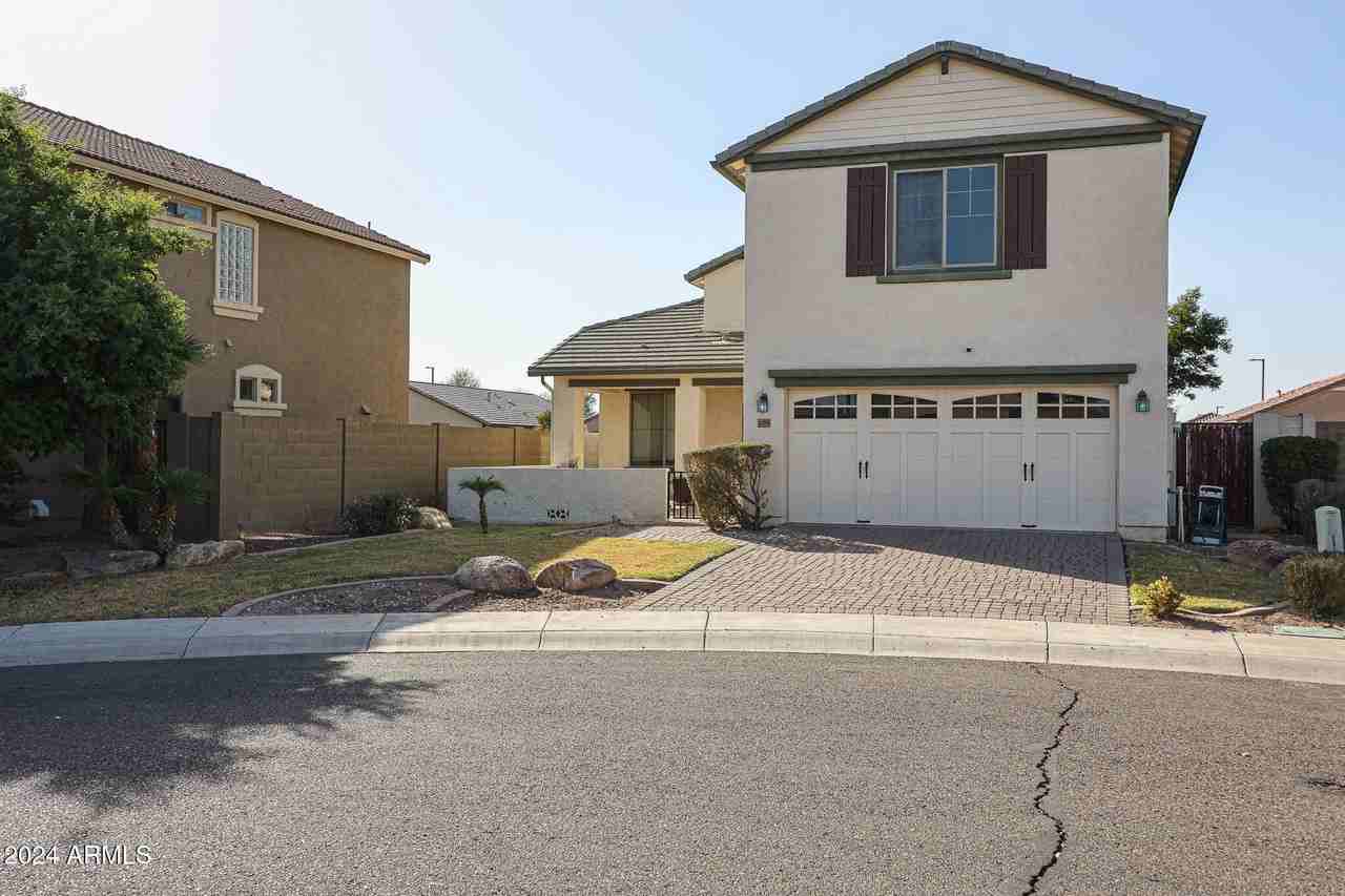 6280 S 251st Dr - Photo 3 of 46