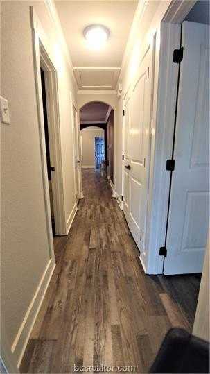 1009 Fairview Ave - Photo 5 of 14