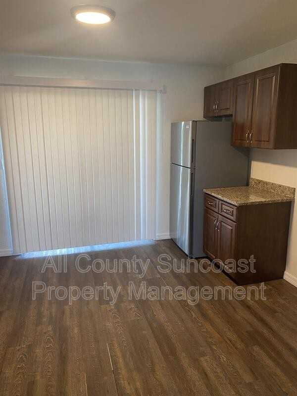 7450 35th St N - Photo 3 of 11