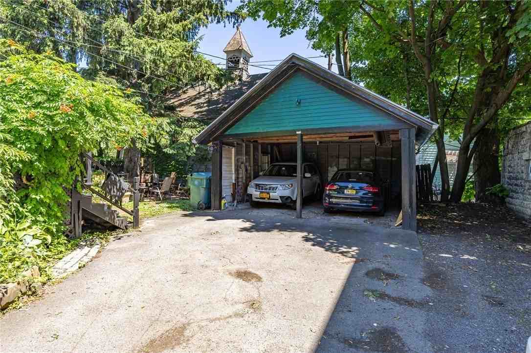 256 Oxford St #B - Photo 2 of 11