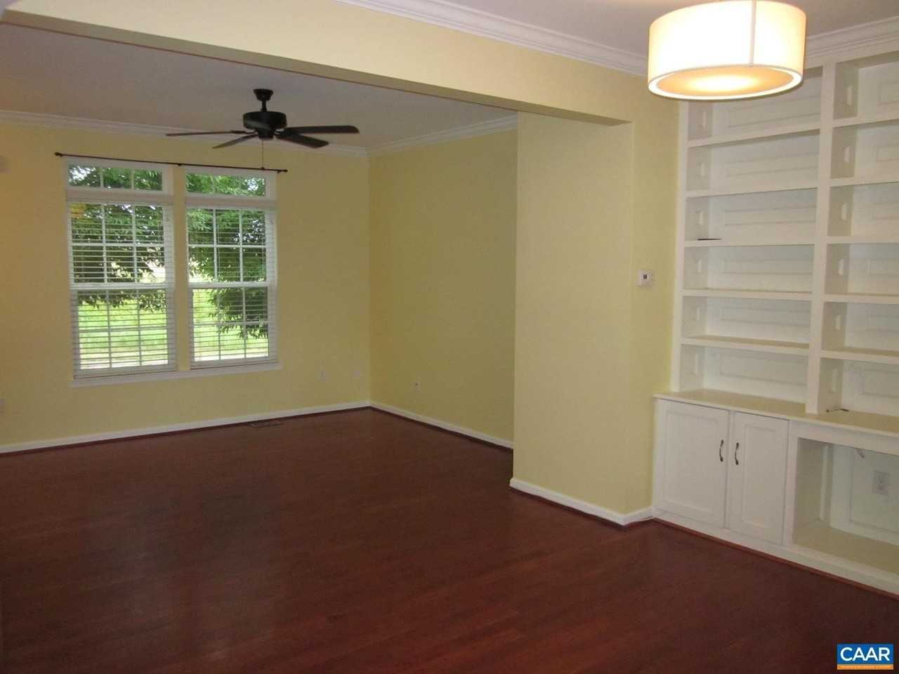 2130 Lockwood Dr - Photo 3 of 19