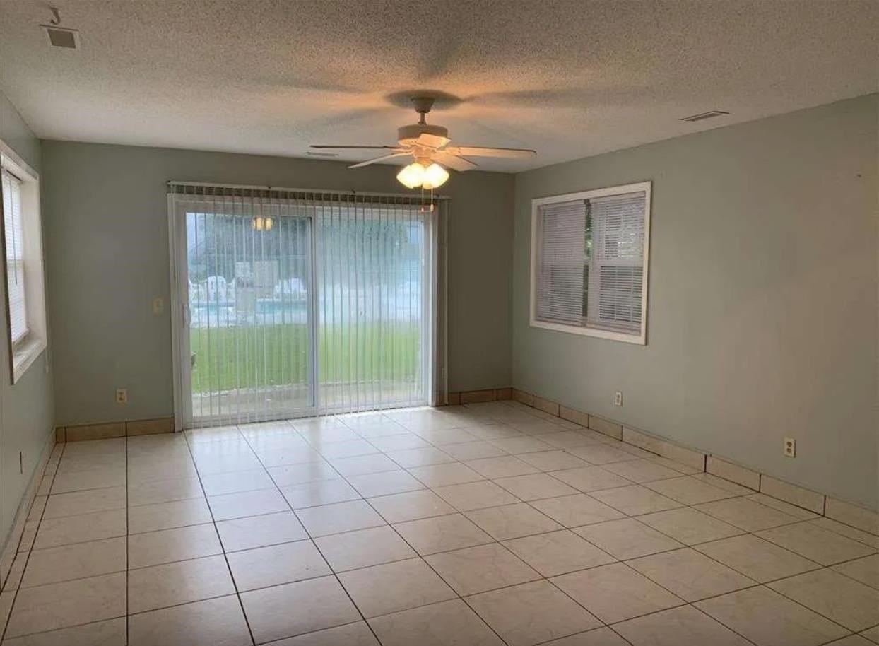 4265 Villas Dr #902 - Photo 2 of 11