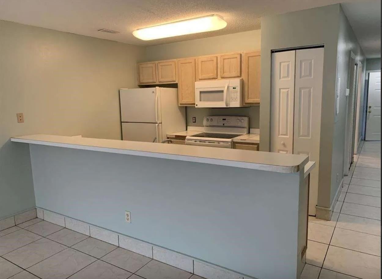 4265 Villas Dr #902 - Photo 4 of 11