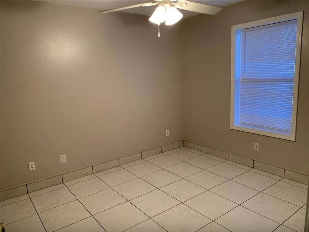 4265 Villas Dr #902 - Photo 6 of 11