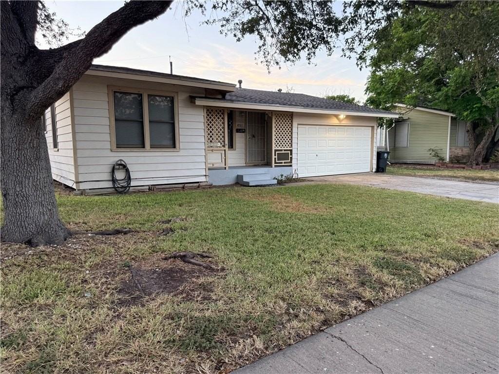 4721 Dody St - Photo 2 of 9