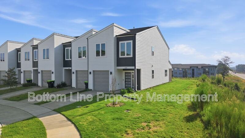 2000 Titanium Rock Rd - Photo 2 of 40