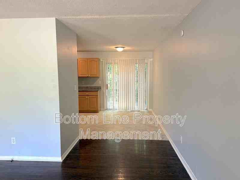 628 Camrose Dr - Photo 4 of 13