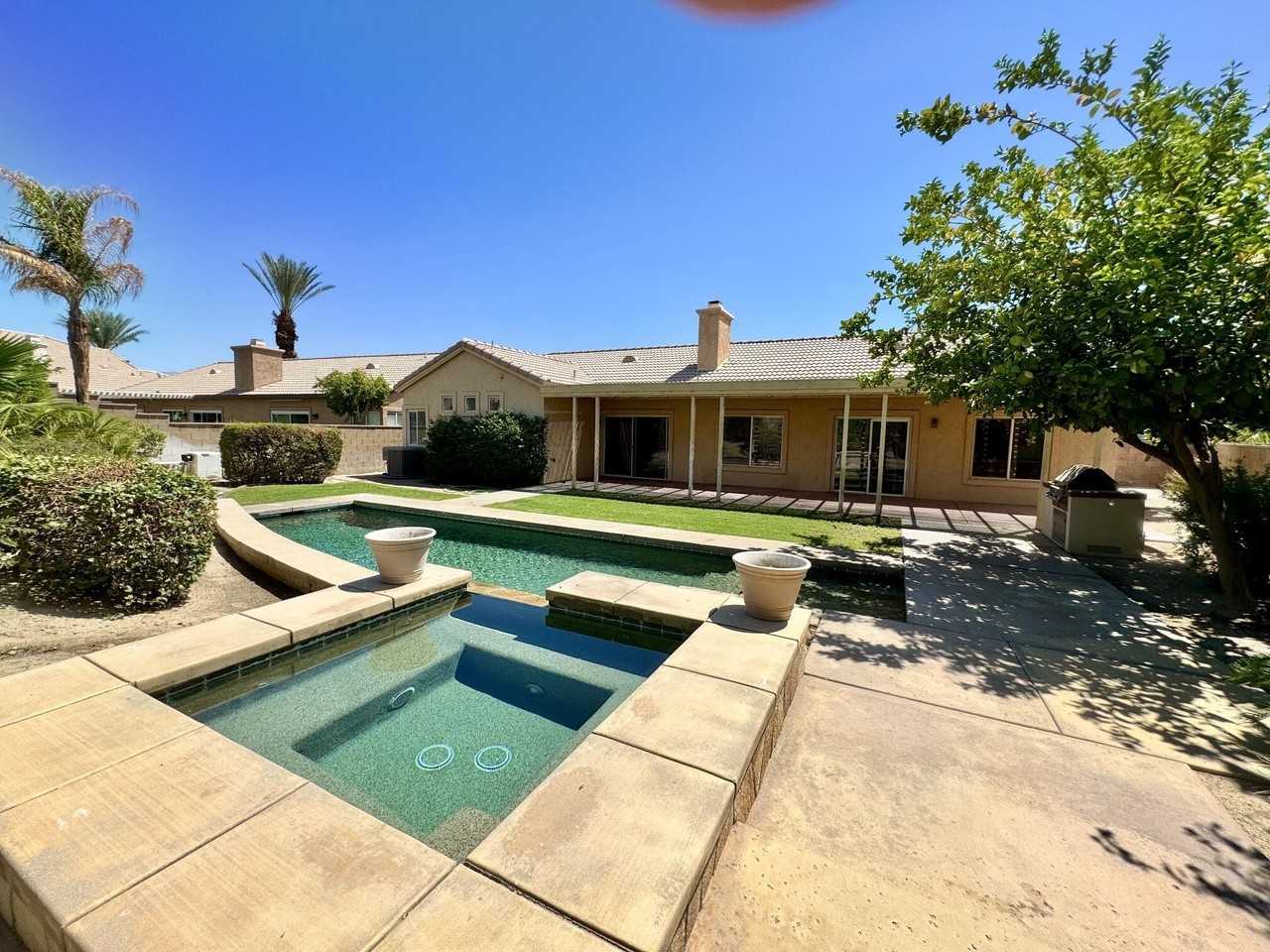 79130 Ocotillo Dr - Photo 2 of 27