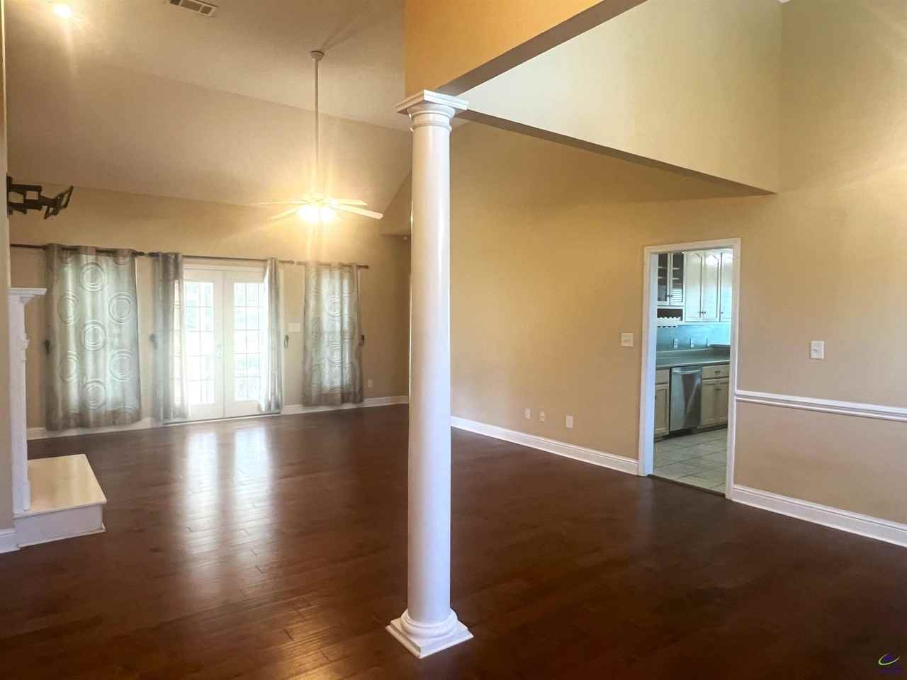220 Sugarloaf Cir - Photo 7 of 35