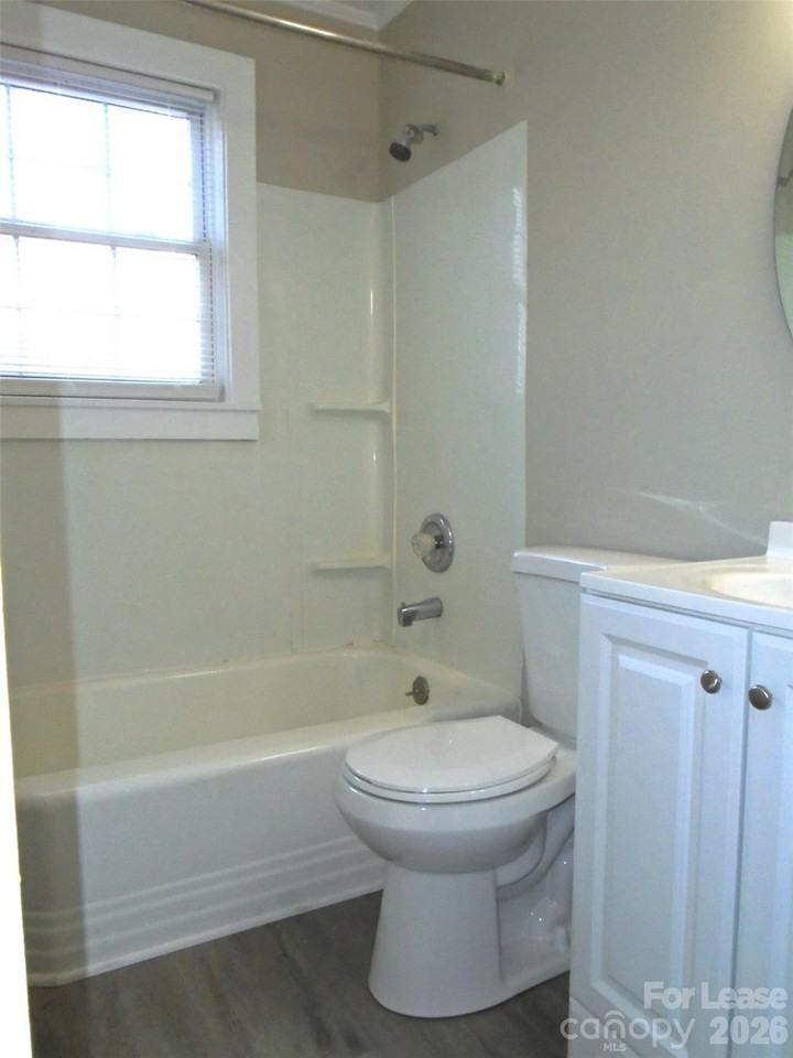 1842 Academy St - Photo 7 of 9