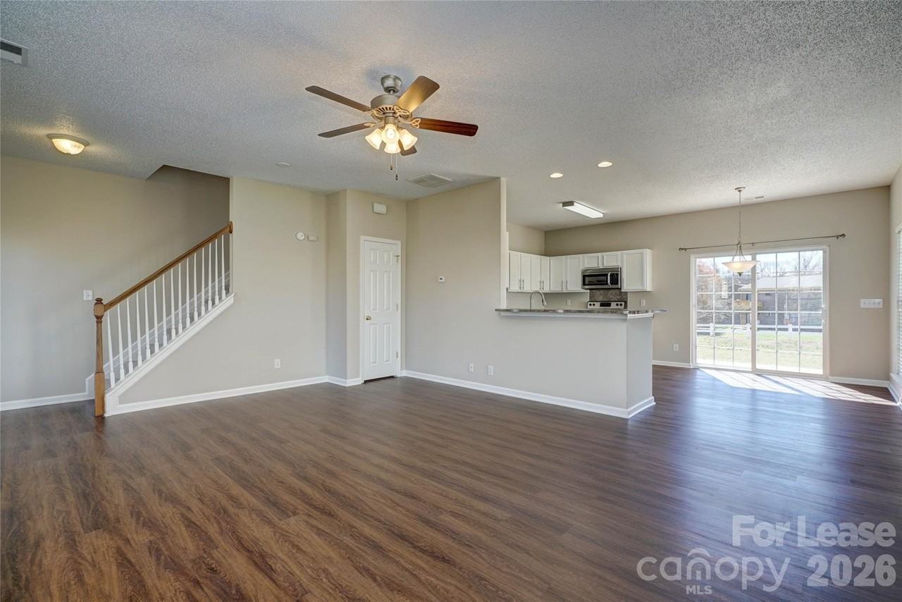 2034 Wexford Way - Photo 6 of 23