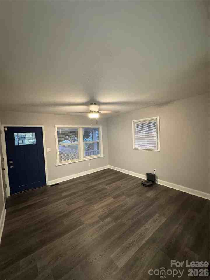1204 Borders Rd - Photo 3 of 9