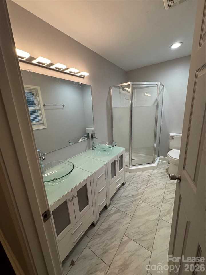 1204 Borders Rd - Photo 5 of 9