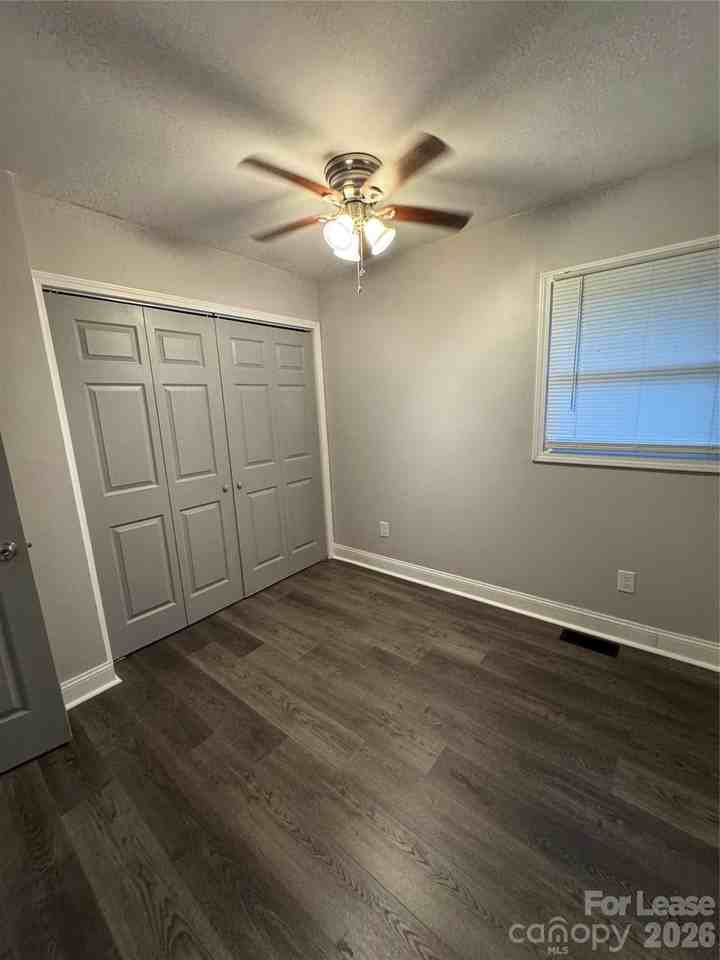1204 Borders Rd - Photo 7 of 9