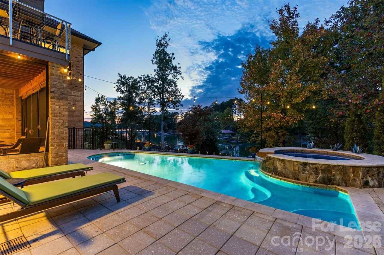 6032 Headlands Ct - Photo 4 of 38