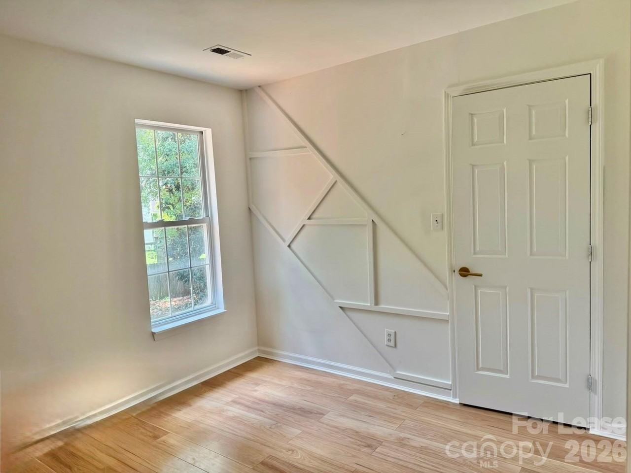 6105 Old Corral St - Photo 7 of 21