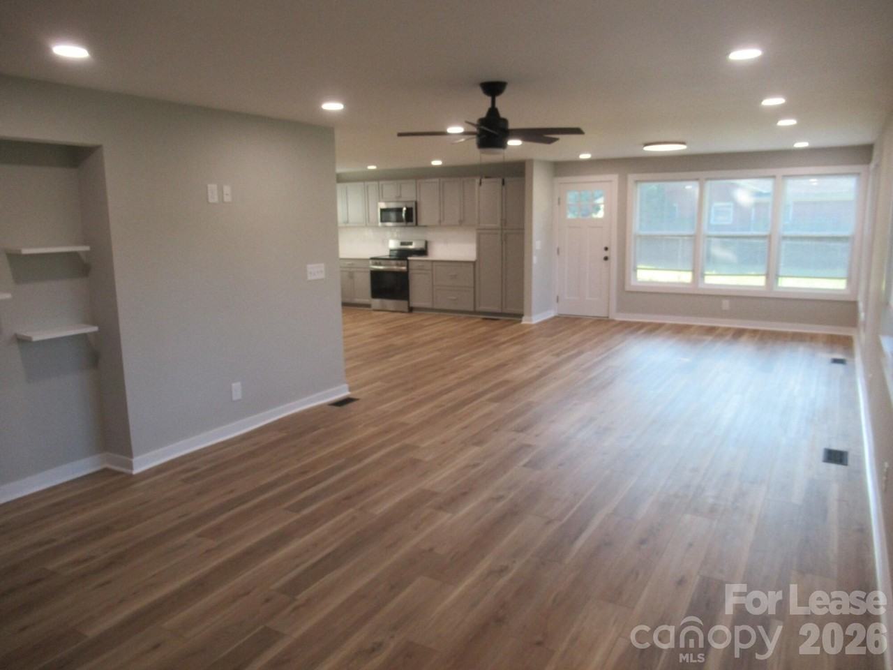 2378 Reepsville Rd - Photo 4 of 29