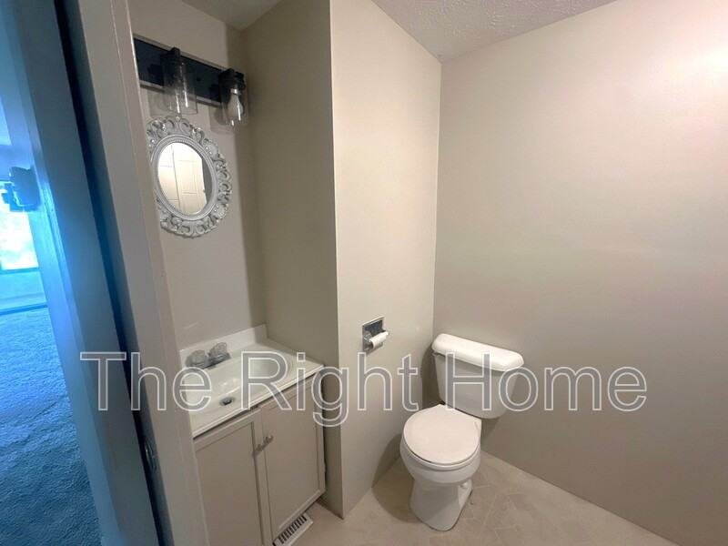 5134 N 105th St - Photo 6 of 14