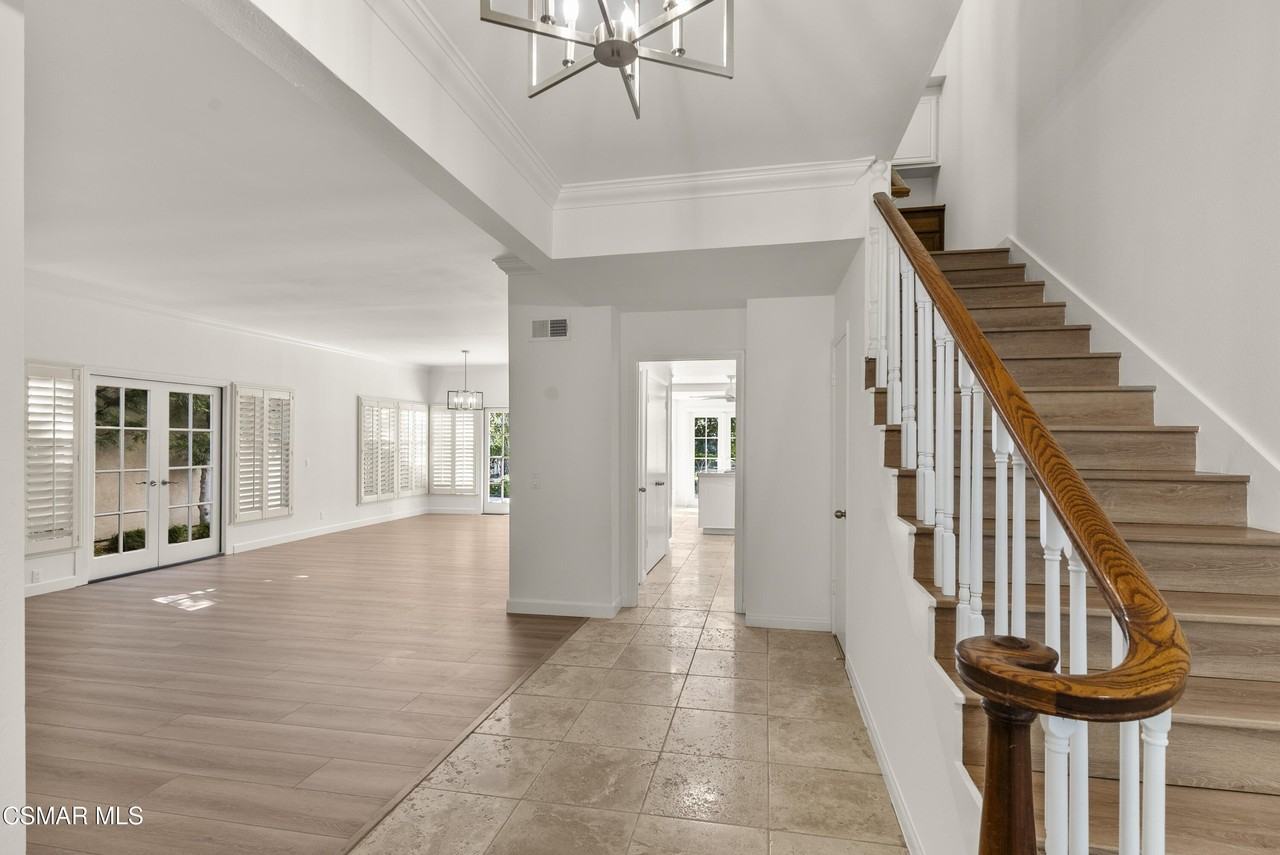 2938 Winding Ln - Photo 2 of 30