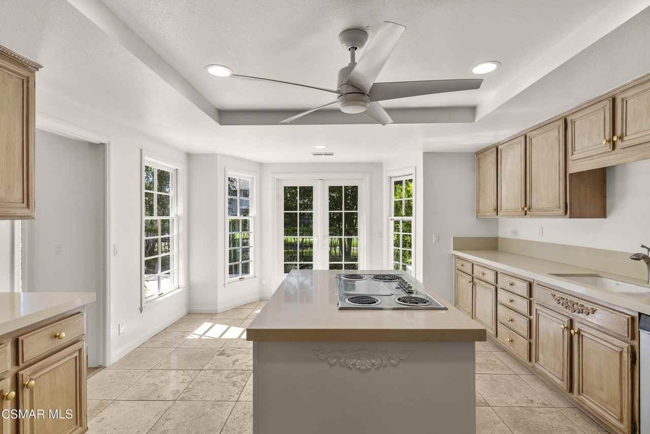 2938 Winding Ln - Photo 5 of 30