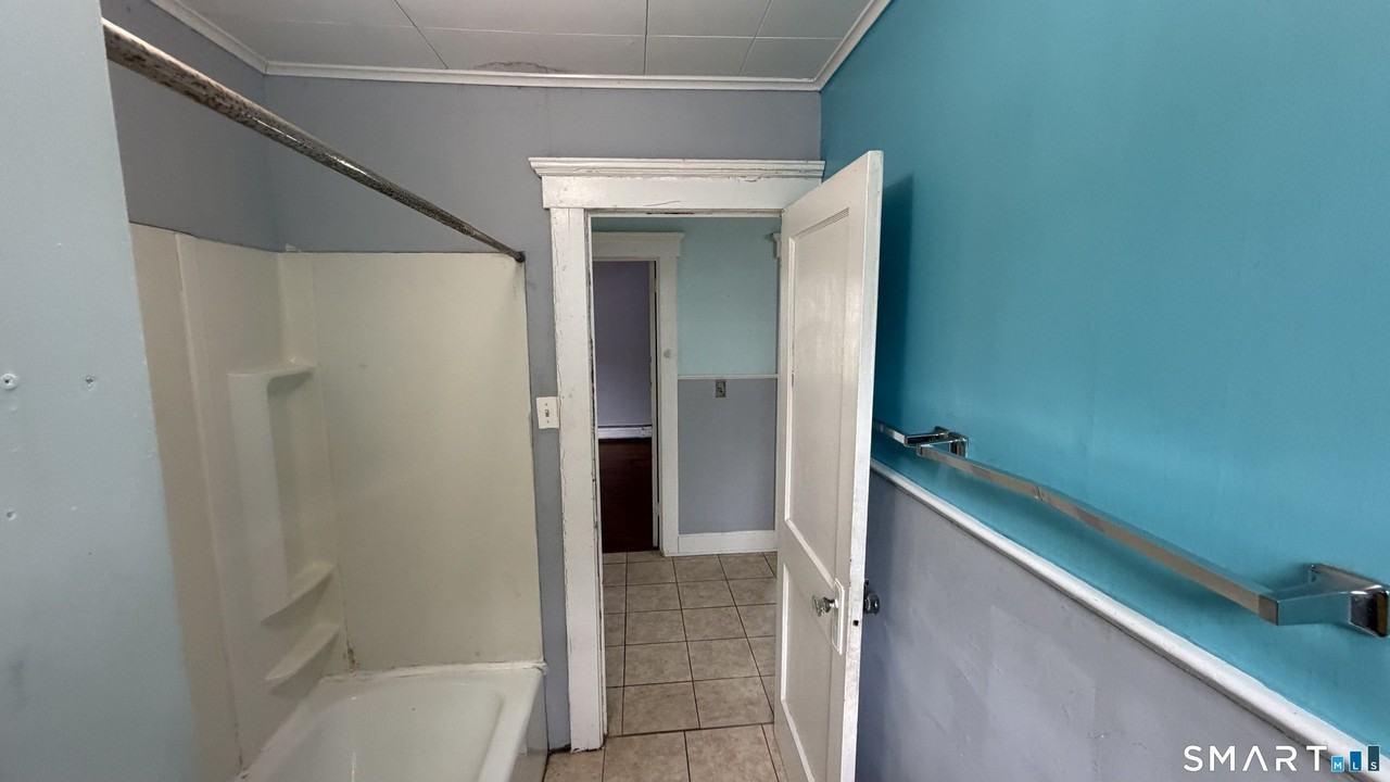 182 Beechwood Ave - Photo 6 of 17