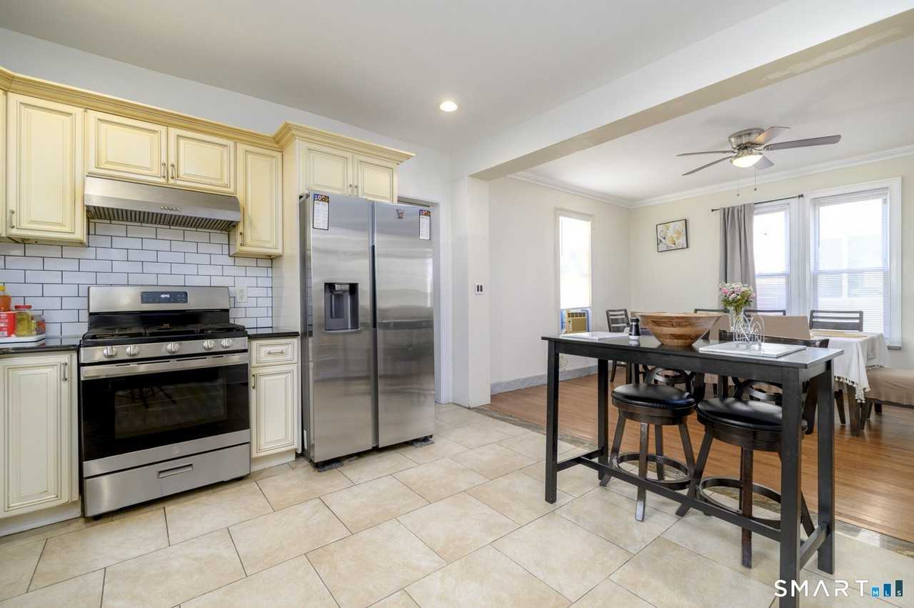 1224 Iranistan Ave - Photo 7 of 24