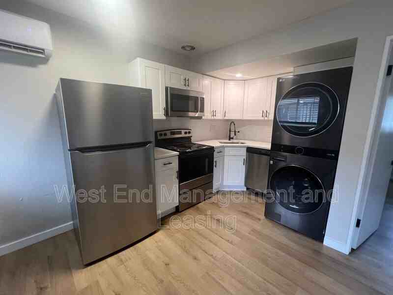 4160 Folsom Ave #B - Photo 2 of 7