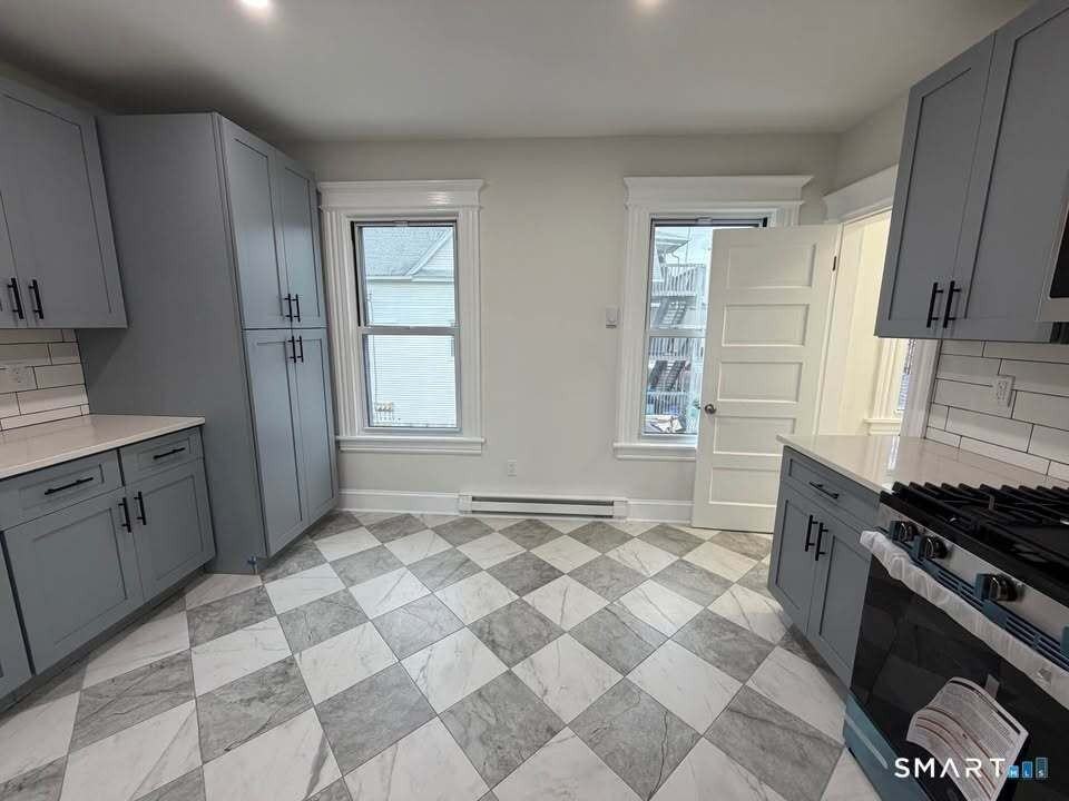 264 Clover St #2ndFL - Photo 3 of 17