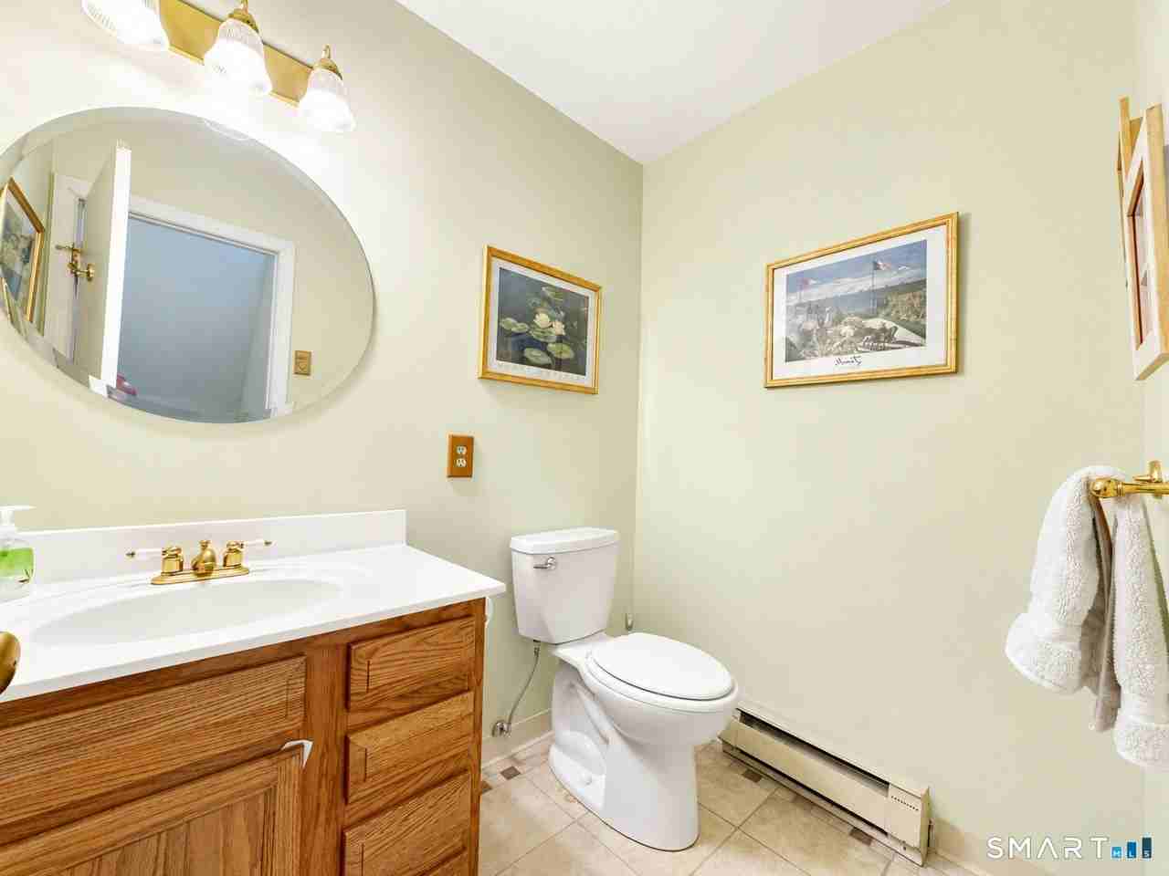 925 Oronoke Rd #13J - Photo 3 of 12