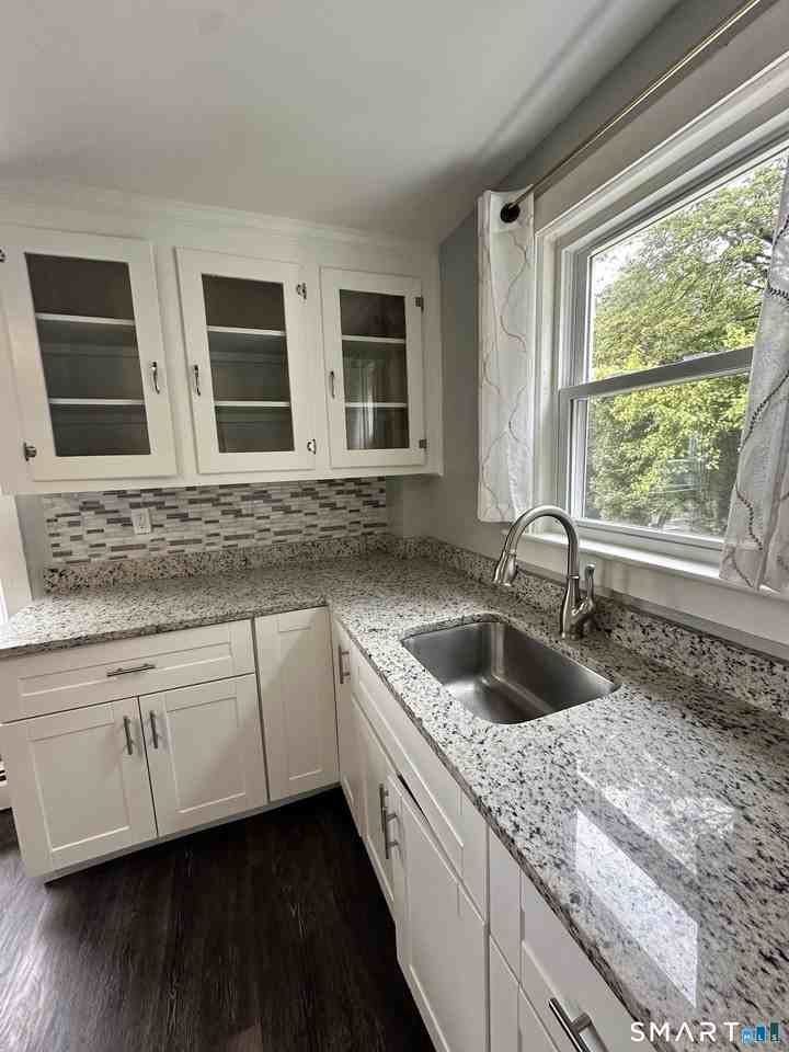 18 Noyes Ave #2 - Photo 3 of 14