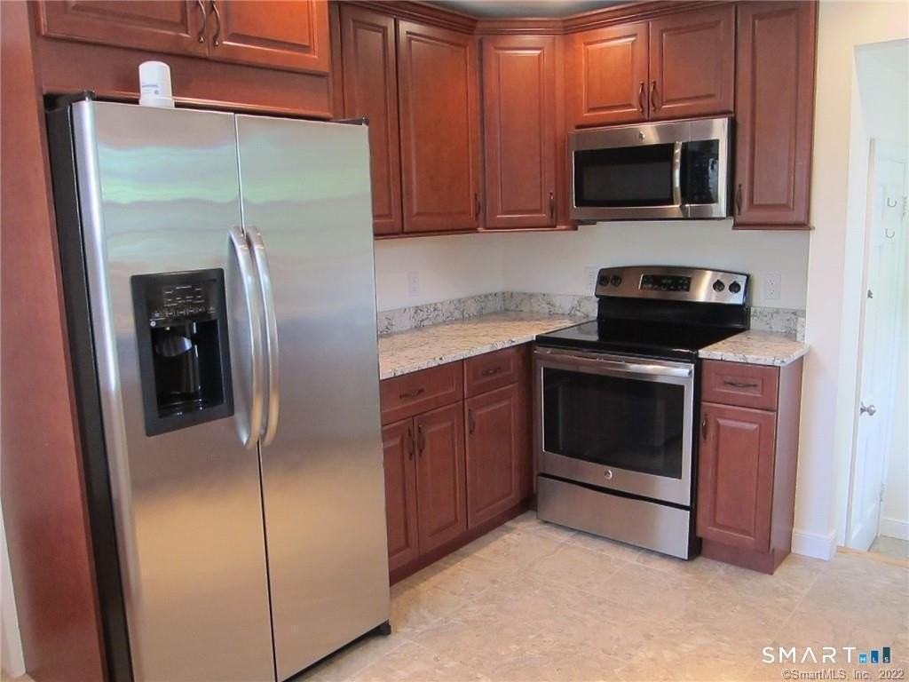 8 Rochambeau Ave - Photo 2 of 15