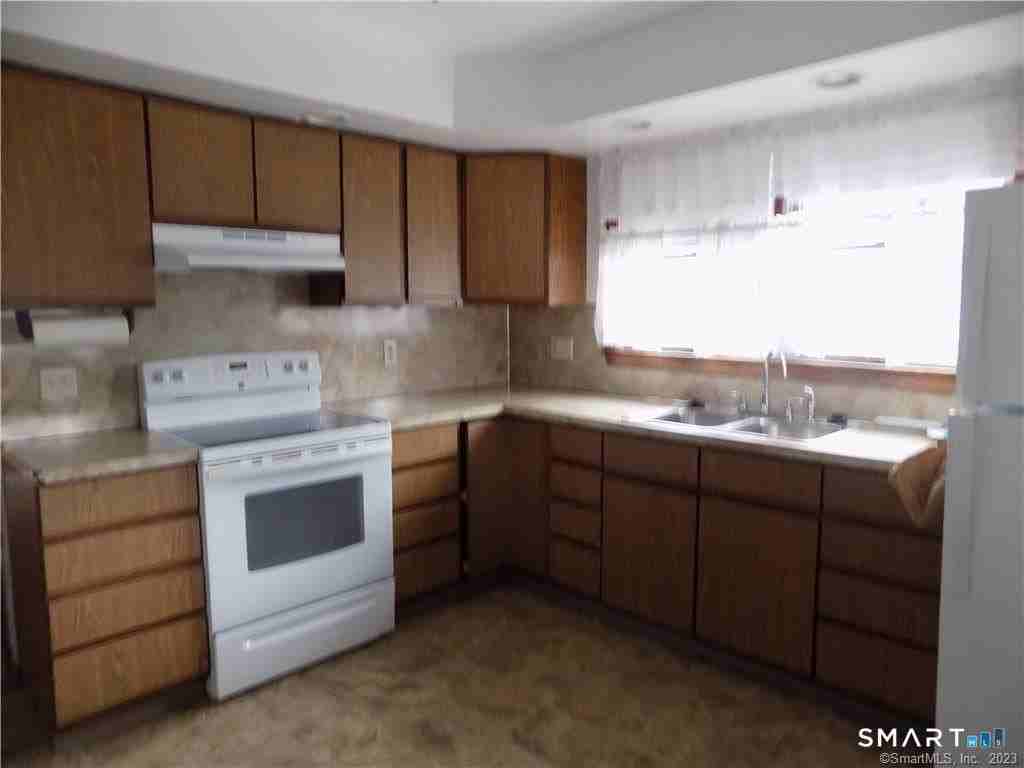 23 Alder St #2 - Photo 3 of 16