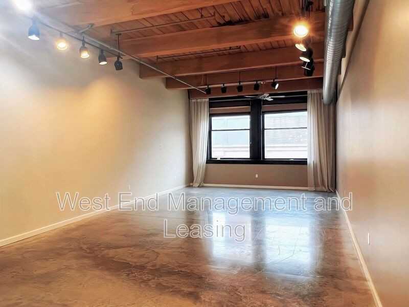 901 Washington Ave #301 - Photo 5 of 14