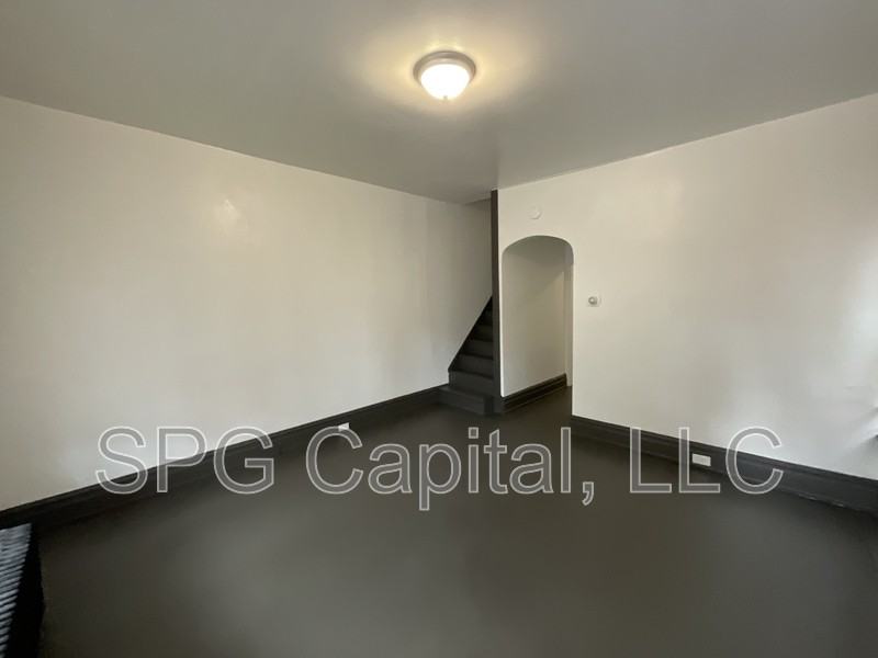 2122 Susquehanna St - Photo 2 of 9