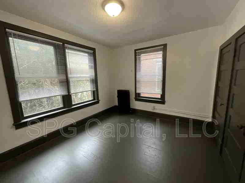 2122 Susquehanna St - Photo 6 of 9