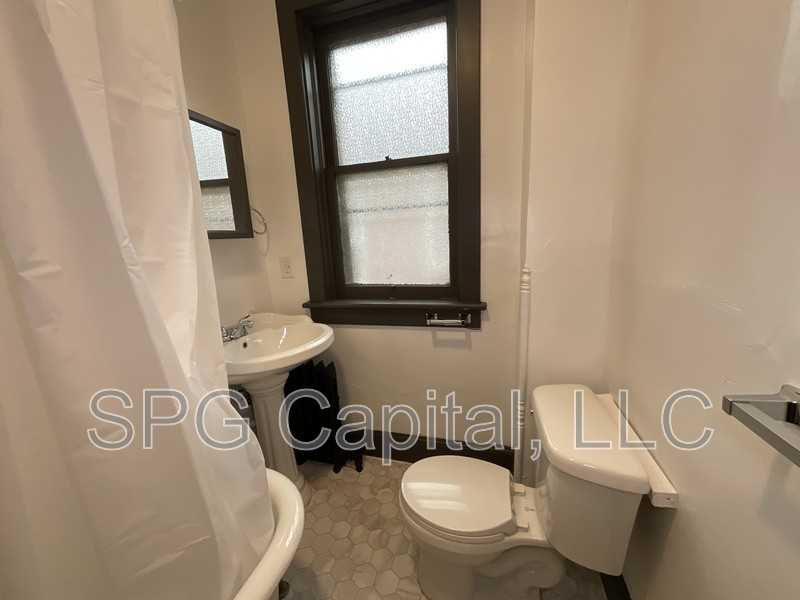 2122 Susquehanna St - Photo 7 of 9