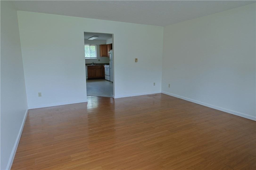 199 Rosemarie Dr #A - Photo 4 of 17