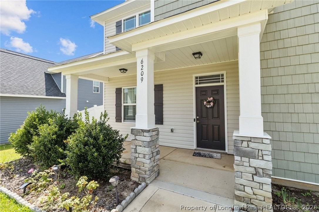 6209 Jacobs Creek Cir - Photo 4 of 46