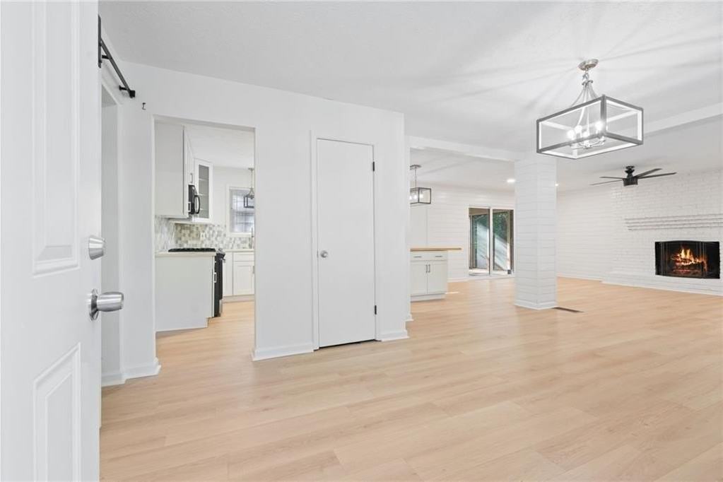 920 Kings Ct - Photo 3 of 37