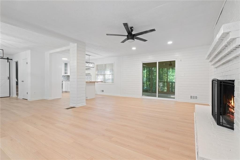 920 Kings Ct - Photo 7 of 37