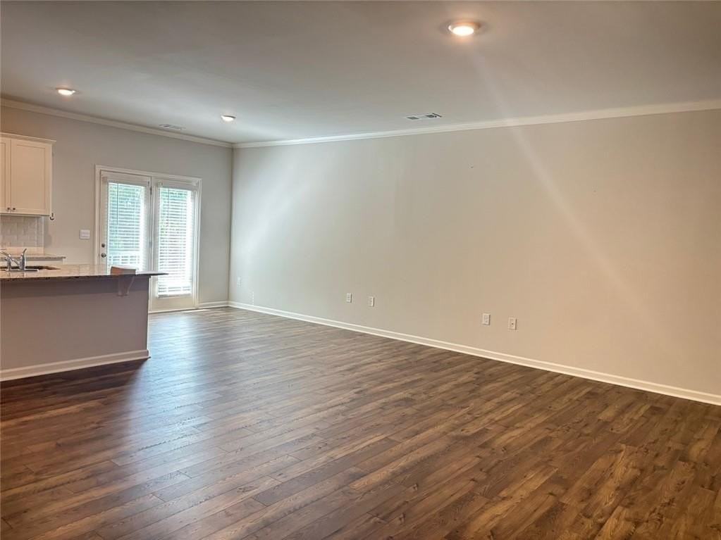 3240 Greyton Dr - Photo 4 of 21