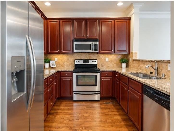 634 Irwin St Ne - Photo 4 of 29