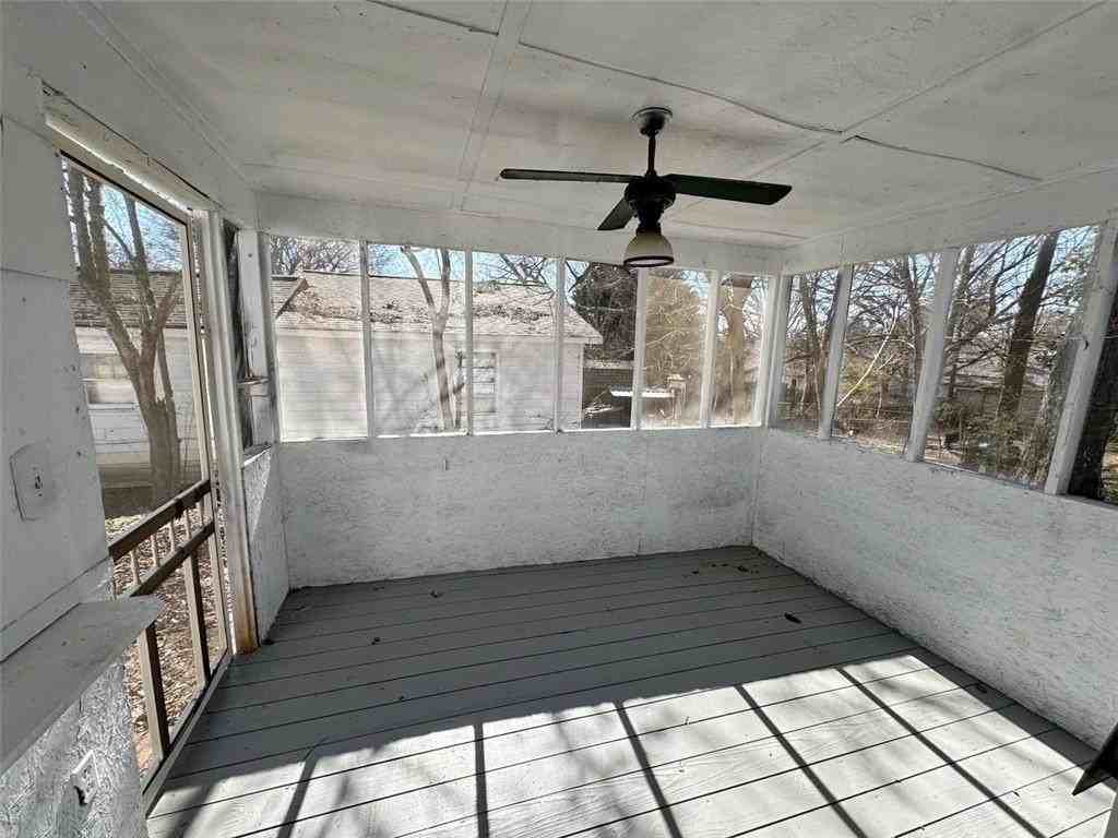 109 South St - Photo 4 of 12