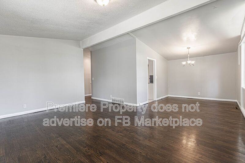 6306 Fairlane Dr - Photo 3 of 18
