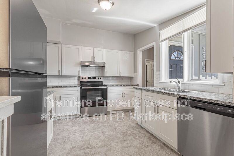 6306 Fairlane Dr - Photo 4 of 18